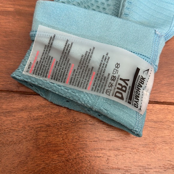 Gymshark Teal Aqua Sea Blue Flawless Leggings Small S like New laser cut mesh - Picture 8 of 9